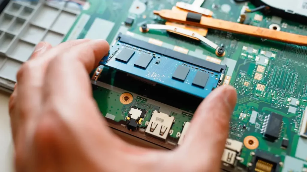 ارتقا لپ تاپ ایسوس با رم و SSD